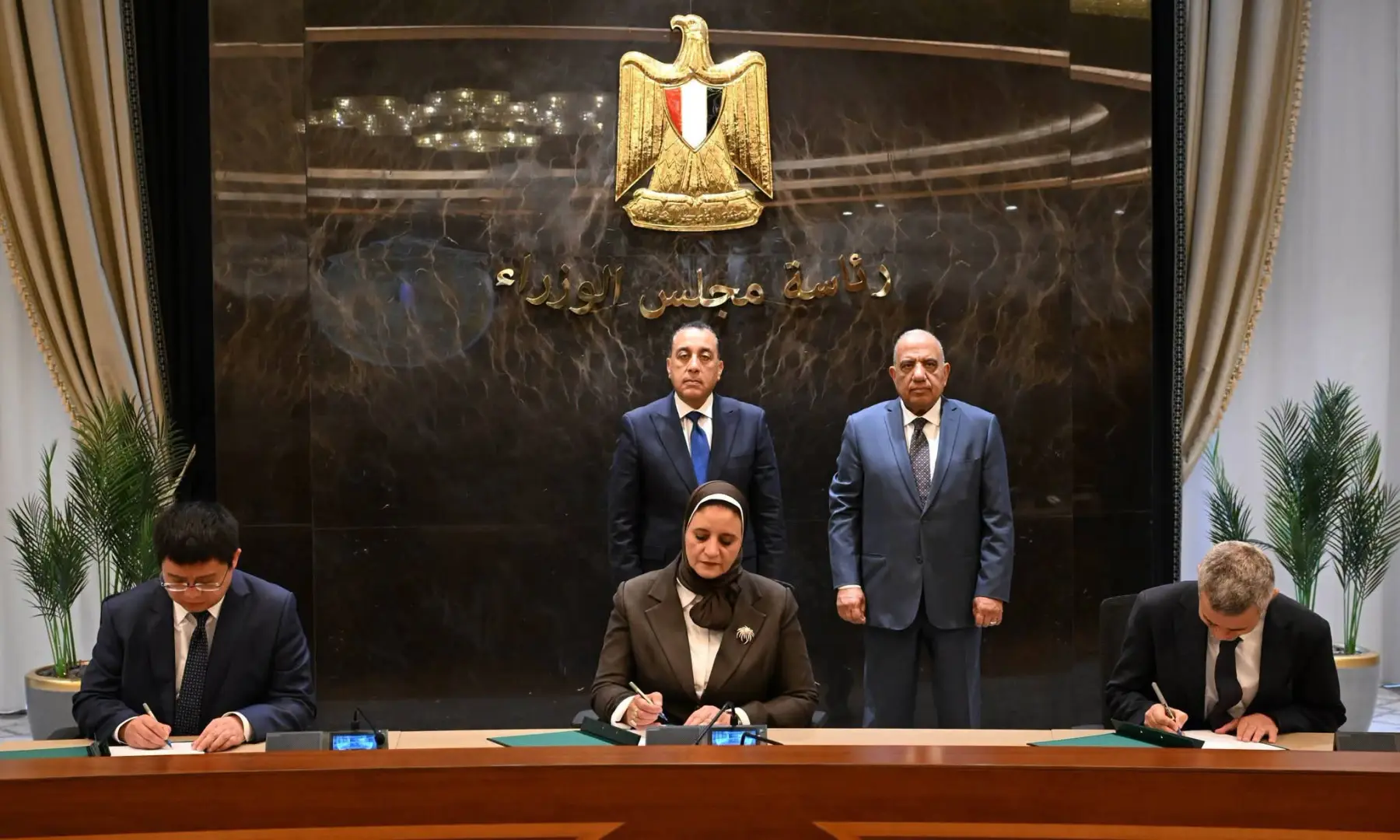 مدبولي يشهد توقيع مذكرة تفاهم لإنشاء أول مصنع لتوربينات الرياح ومشروع طاقة بقدرة 2000 ميجاوات