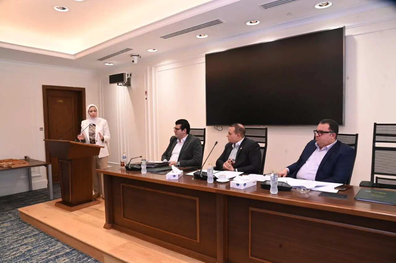نجوى الألفي تفتح ملف مشروعات مياه الشرب والصرف الصحي المتعثرة بأبو كبير