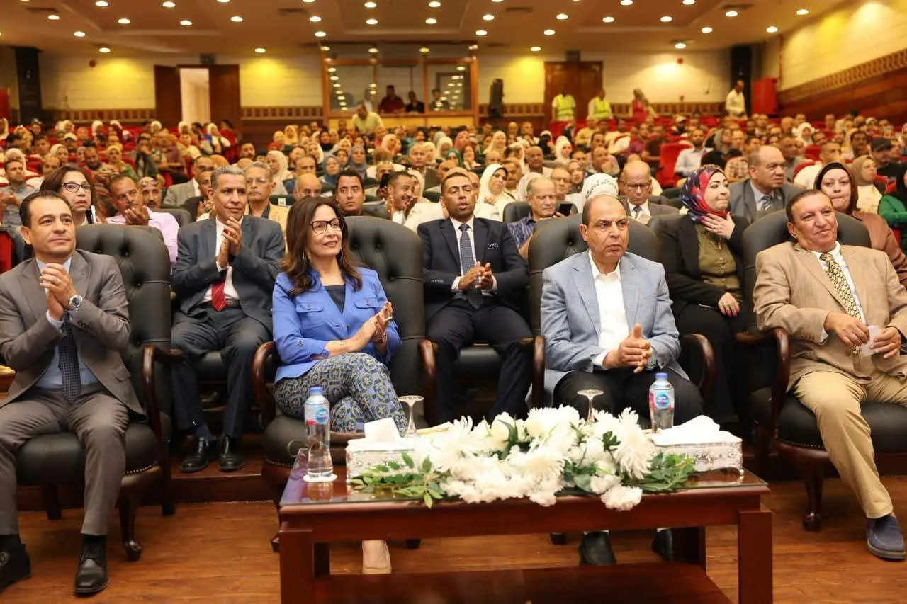 وزيرة الثقافة ومحافظ المنيا يفتتحان الملتقى الإقليمي الـ23 لأدباء وسط الصعيد