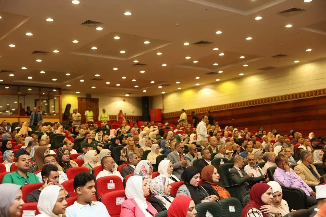وزيرة الثقافة ومحافظ المنيا يفتتحان الملتقى الإقليمي الـ23 لأدباء وسط الصعيد