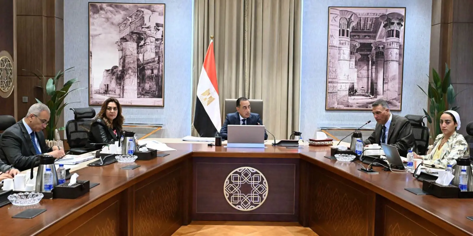 رئيس الوزراء يتابع الموقف التنفيذي للمشروعات الخدمية والتنموية بمحافظة جنوب سيناء