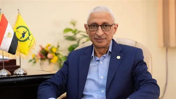وجاء الإعلان ليضع حدًا لحالة المتابعة والترقب التي عاشها أولياء الأمور والطلاب طوال فترة أعمال الكنترول، حيث يمكن الآن للجميع ترقب رفع نتيجة الشهادة الإعدادية شمال سيناء عبر البوابة الإلكترونية للمحافظة برقم الجلوس.