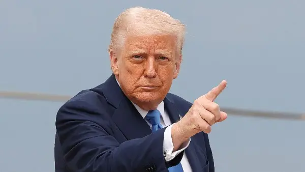 قال الرئيس الأمريكي دونالد ترامب، إن "الحرب مع إيران انتهت؛ ونحن على وشك تحقيق السلام في الشرق الأوسط للمرة".