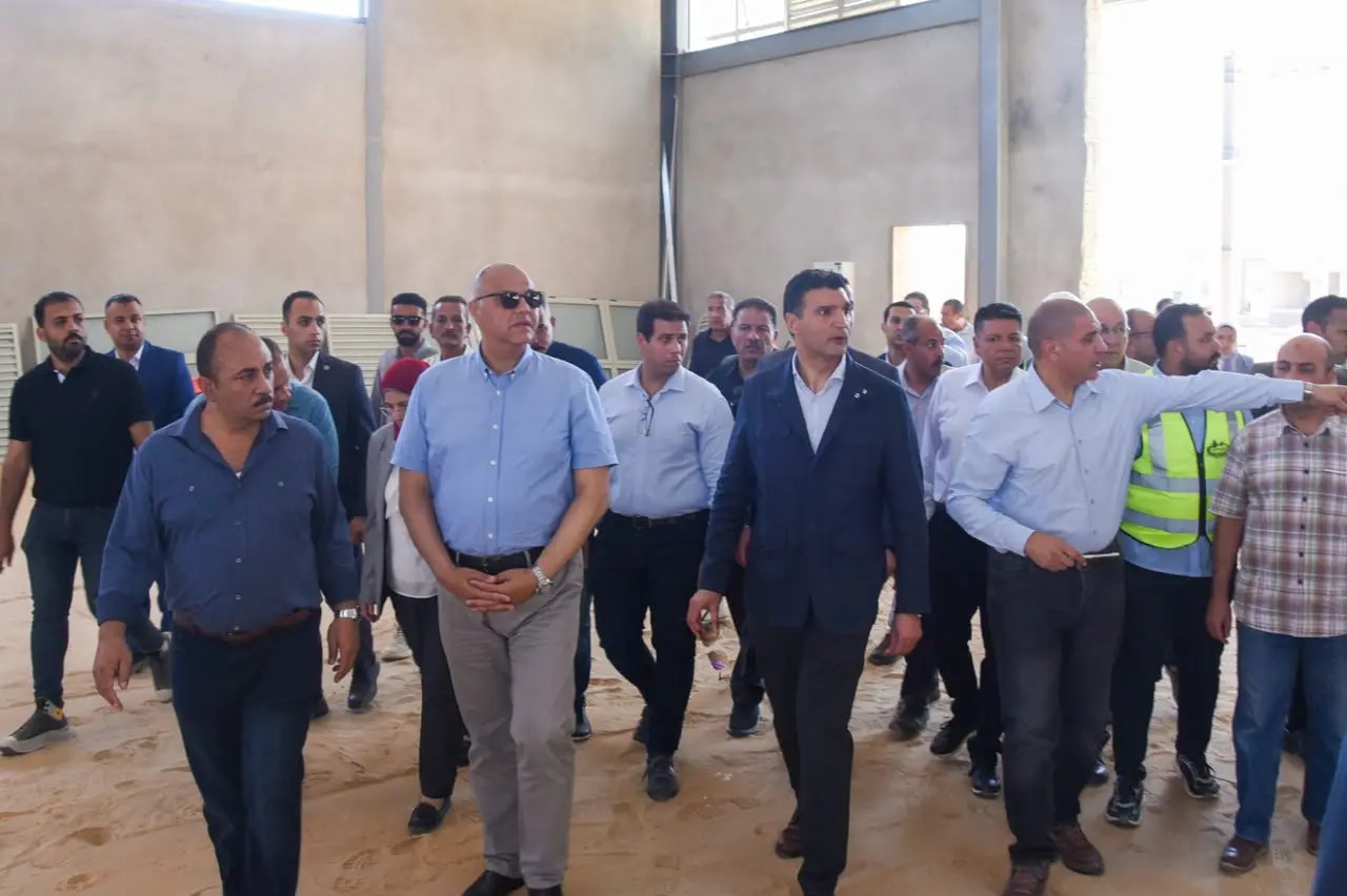 وزير الصناعة ومحافظ الإسكندرية يتفقدان مجمعي مرغم للصناعات البلاستيكية بالعامرية - 1000707129