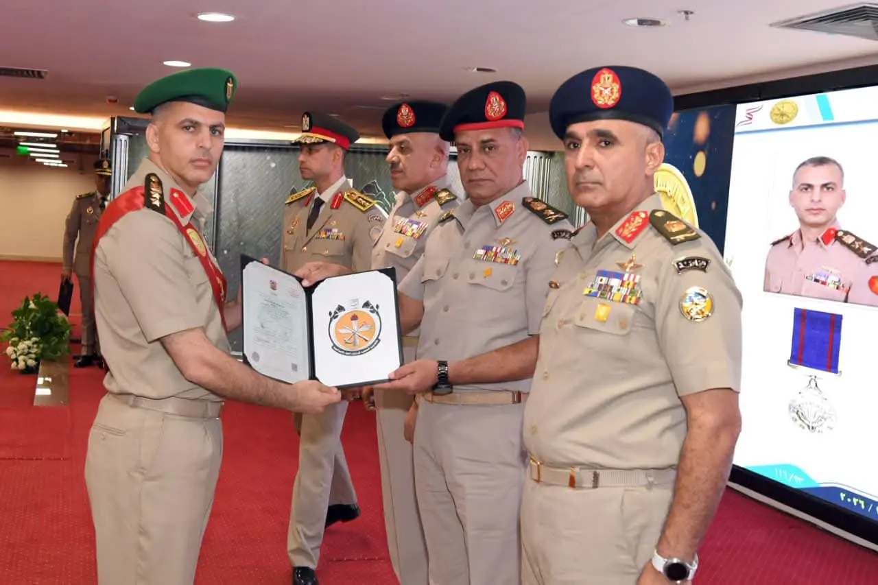 وزير الدفاع يشهد تخريج دفعات جديدة من الأكاديمية العسكرية للدراسات العليا