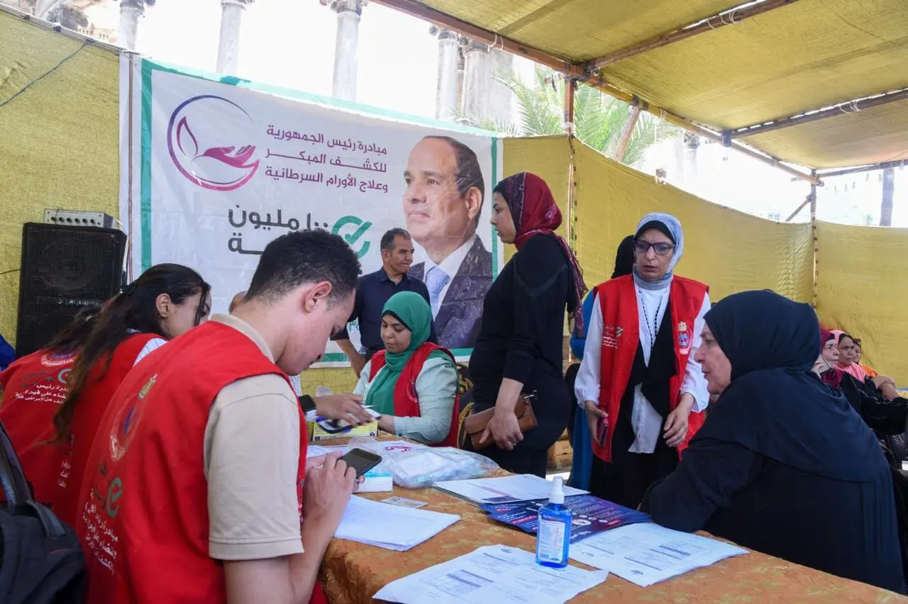 شهد المهندس أيمن عطية، محافظ الإسكندرية، انطلاق فعاليات الحملة القومية للتبرع بالدم بالمحافظة، التي تنظمها وزارة الصحة والسكان على مستوى جميع محافظات الجمهورية، تزامنًا مع الاحتفال باليوم العالمي للتبرع بالدم