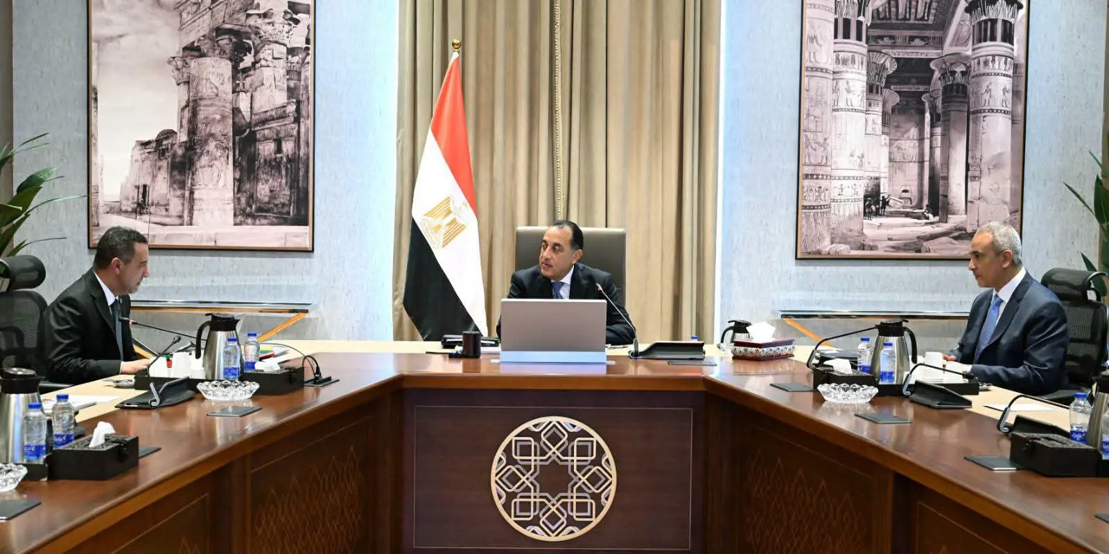 رئيس الوزراء يتابع الموقف التنفيذي للمشروعات التنموية والخدمية في محافظة المنوفية
