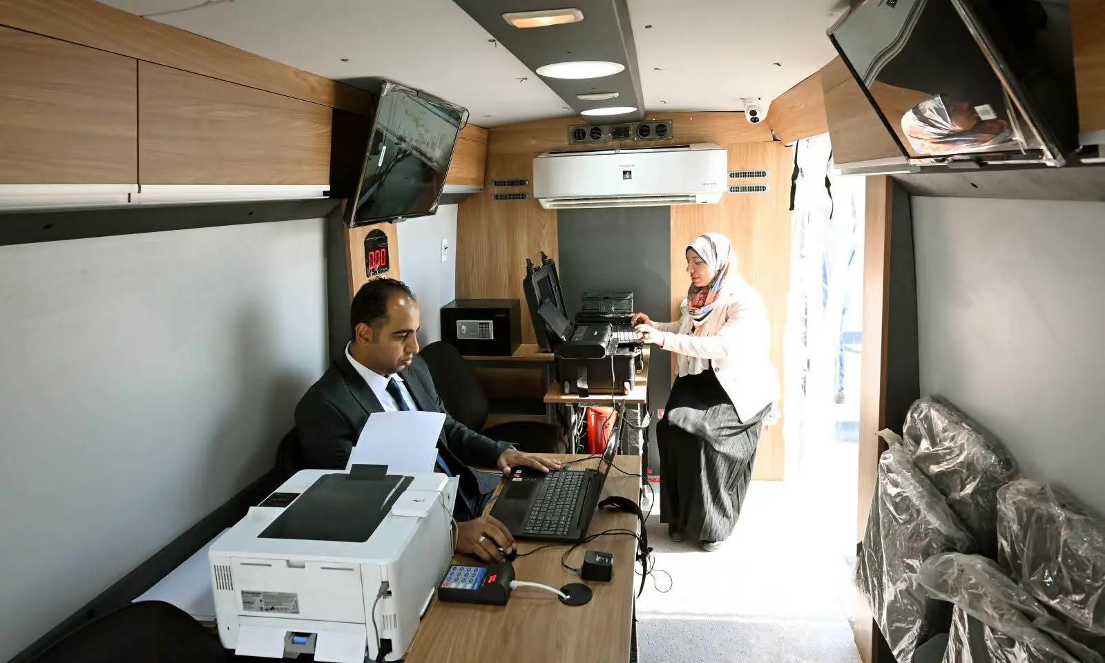 خدمات الشهر العقاري والتوثيق