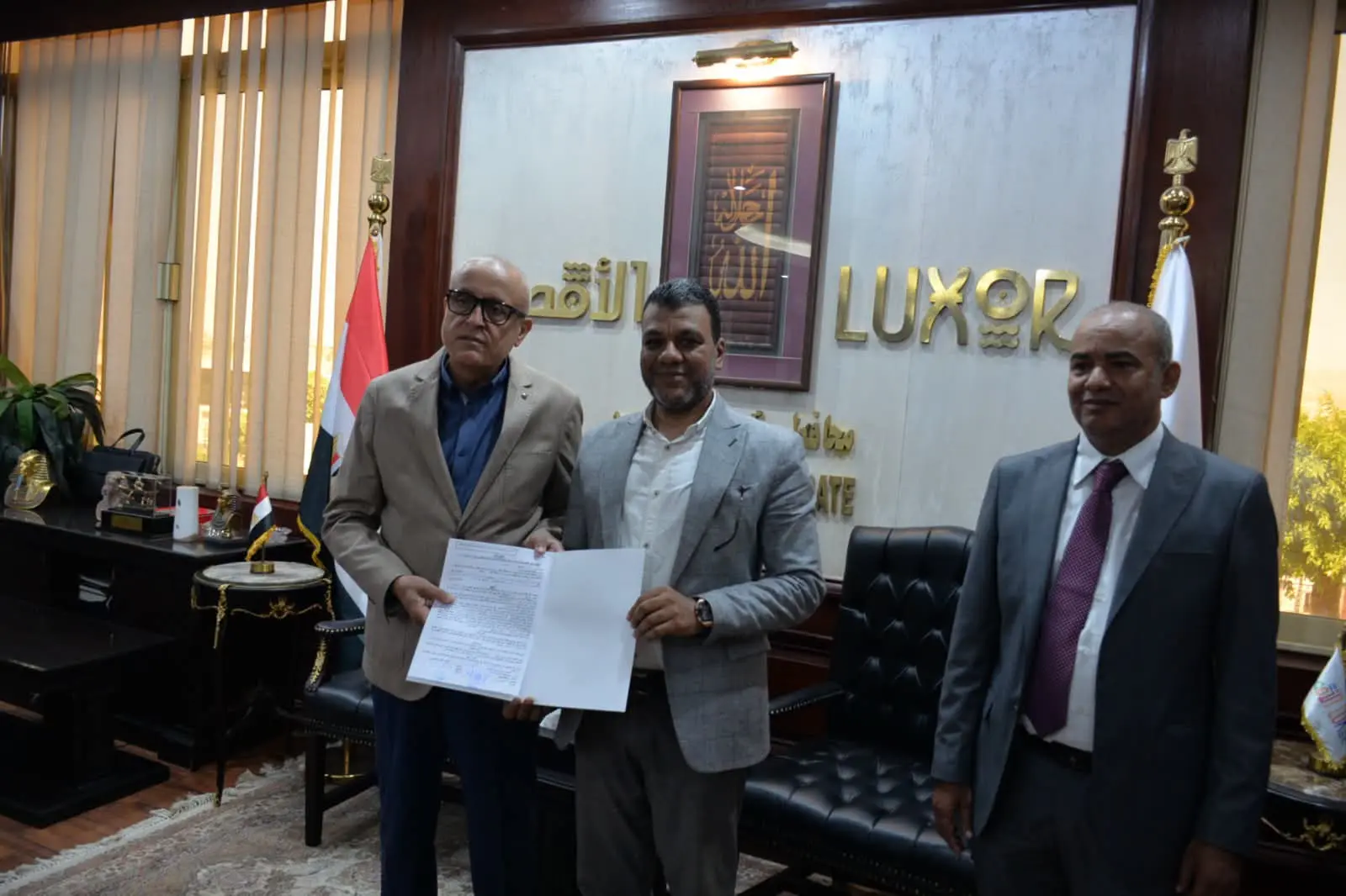 محافظ الأقصر يسلم 40 وحدة جديدة بمشروع إسكان الطود