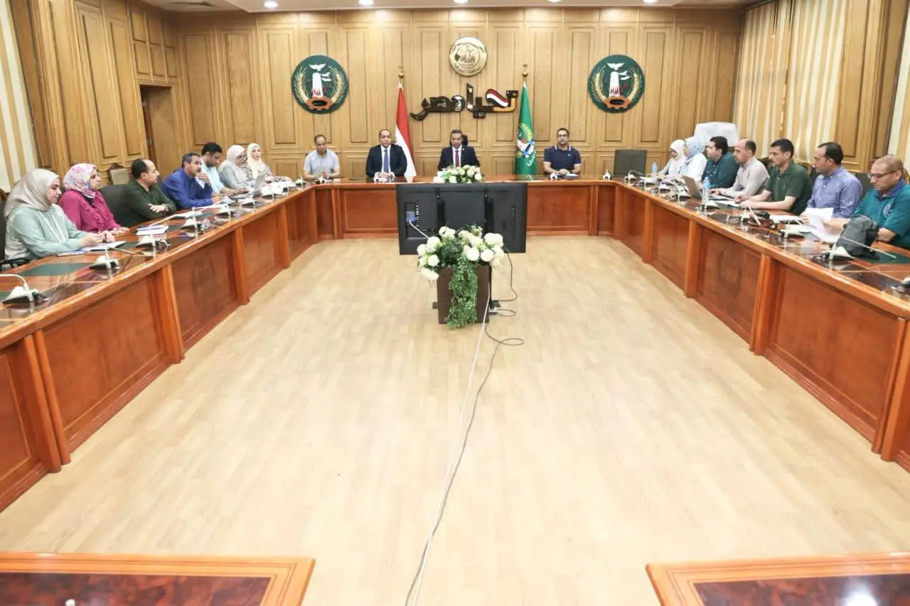 محافظ المنوفية يناقش خطة استثمارية بـ830 مليون جنيه لتطوير الخدمات