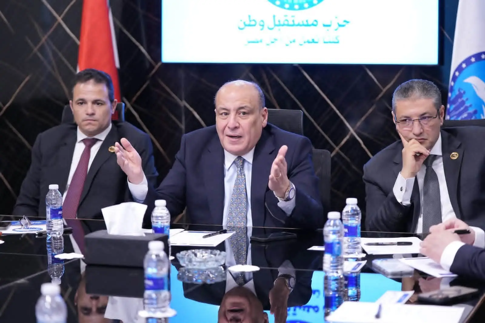 «شئون البيئة» بـ«مستقبل وطن» تبحث نشر الوعي البيئي وتعزيز العمل الميداني
