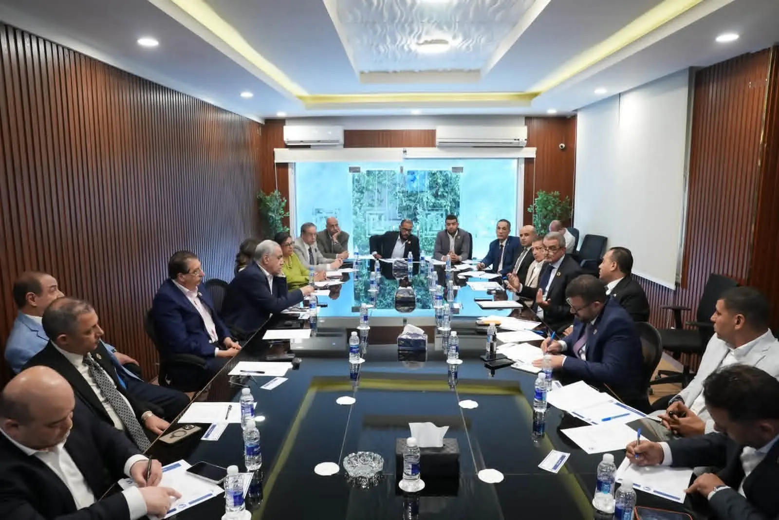 «شئون البيئة» بـ«مستقبل وطن» تبحث نشر الوعي البيئي وتعزيز العمل الميداني