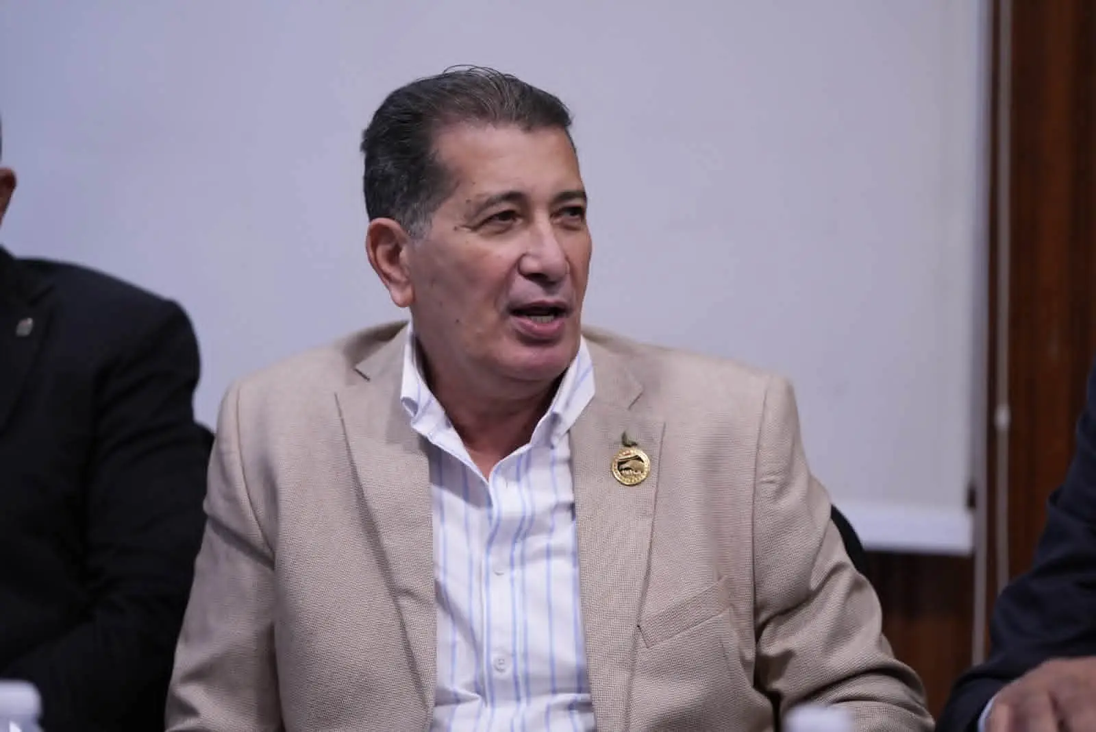 «شئون البيئة» بـ«مستقبل وطن» تبحث نشر الوعي البيئي وتعزيز العمل الميداني - 1000714583 1