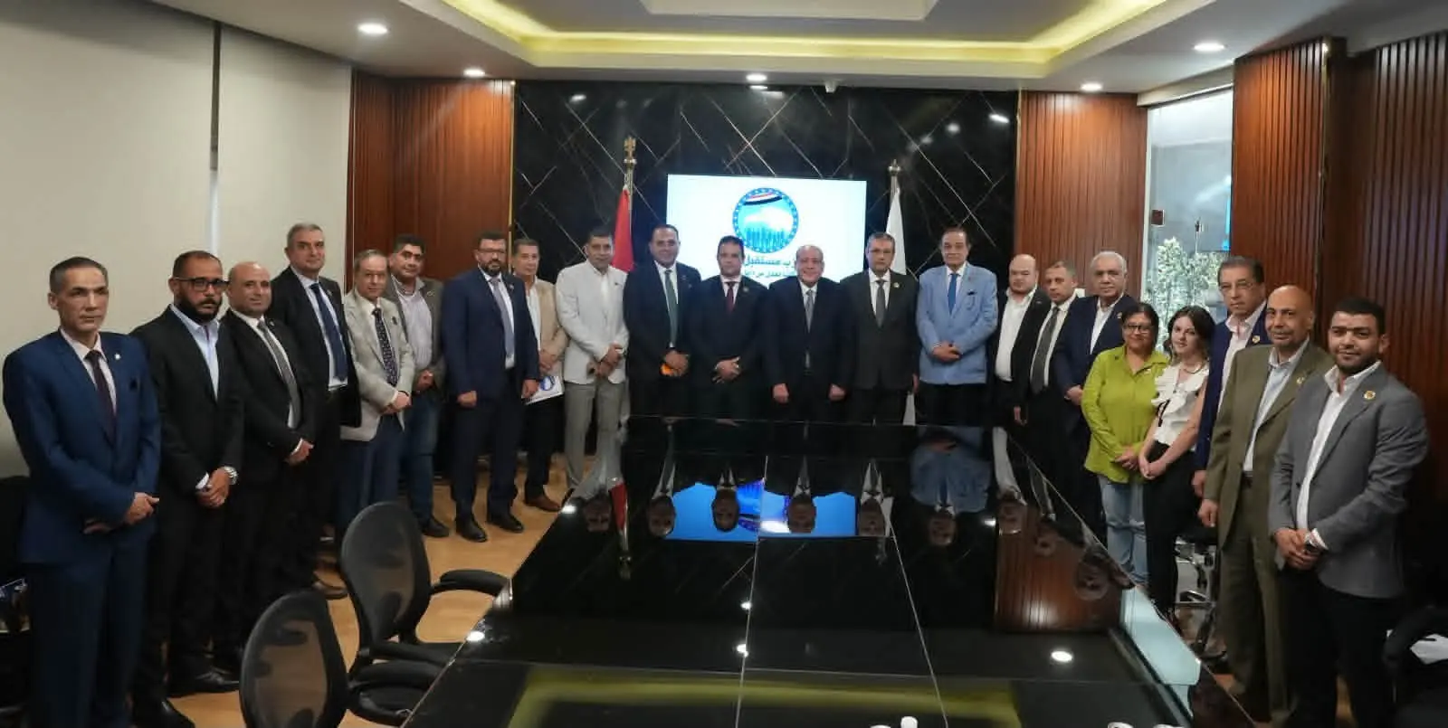 «شئون البيئة» بـ«مستقبل وطن» تبحث نشر الوعي البيئي وتعزيز العمل الميداني - 1000714589 1