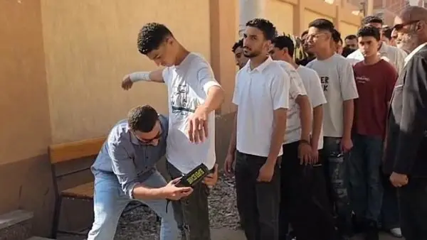 تشهد الآن لجان امتحانات الثانوية العامة 2026 ، بدء امتحان الكيمياء ثانوية عامة 2026 لطلاب علمي و امتحان الجغرافيا ثانوية عامة 2026 لطلاب أدبي