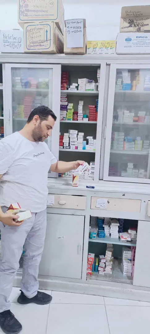 ضبط 135 مستحضرًا دوائيًا مجهول المصدر داخل صيدلية بأسيوط