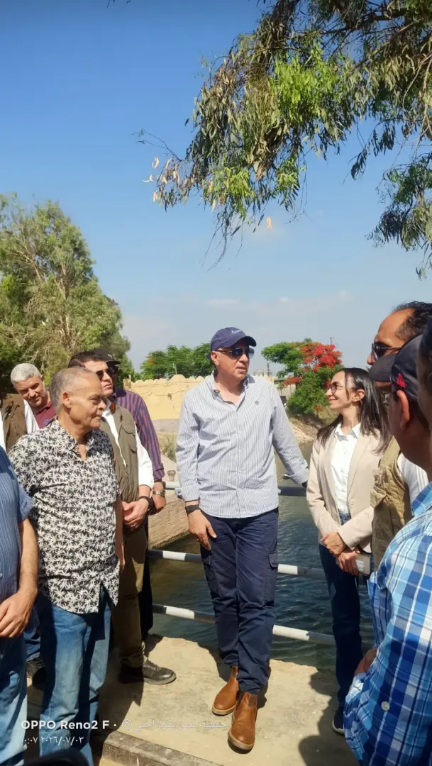 وزير الري ومحافظ البحيرة يتفقدان منظومة الري بإيتاي البارود.. وتوجيهات برفع نواتج التطهير