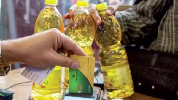 تصدّرت تظلمات بطاقة التموين محركات البحث خلال الساعات الأخيرة، بالتزامن مع استمرار وزارة التموين والتجارة الداخلية في مراجعة وتنقية قواعد بيانات المستفيدين. وتستهدف هذه الإجراءات تحقيق محددات العدالة الاجتماعية وضمان توجيه الدعم التمويني إلى مستحقيه الفعليين من الأسر الأولى بالرعاية.