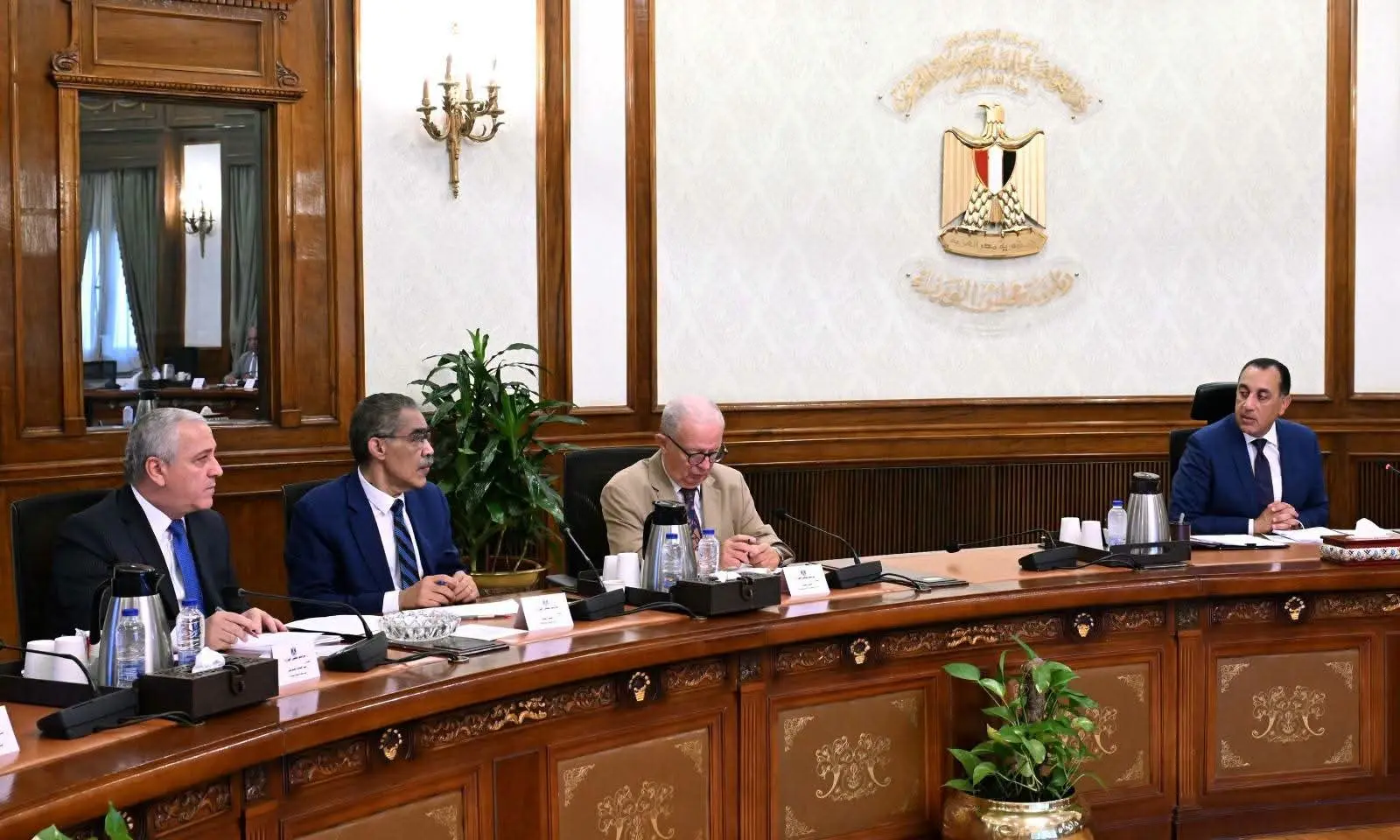 رئيس الوزراء يتابع ملف تسوية مديونية المؤسسات الصحفية القومية