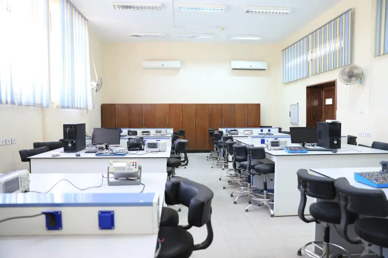 من المستشفى الذكي إلى منصة «تلاقي».. جامعة العاصمة في ثوب جديد
