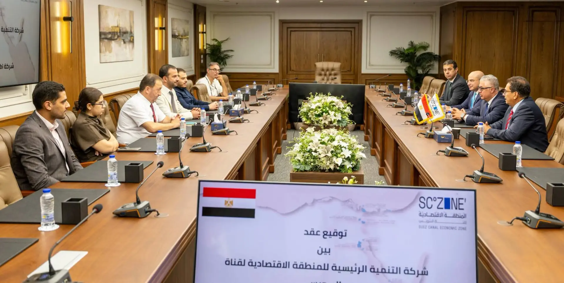 اقتصادية قناة السويس توقع عقد إنشاء مصنع للقفازات الصناعية باستثمارات 1.5 مليون دولار