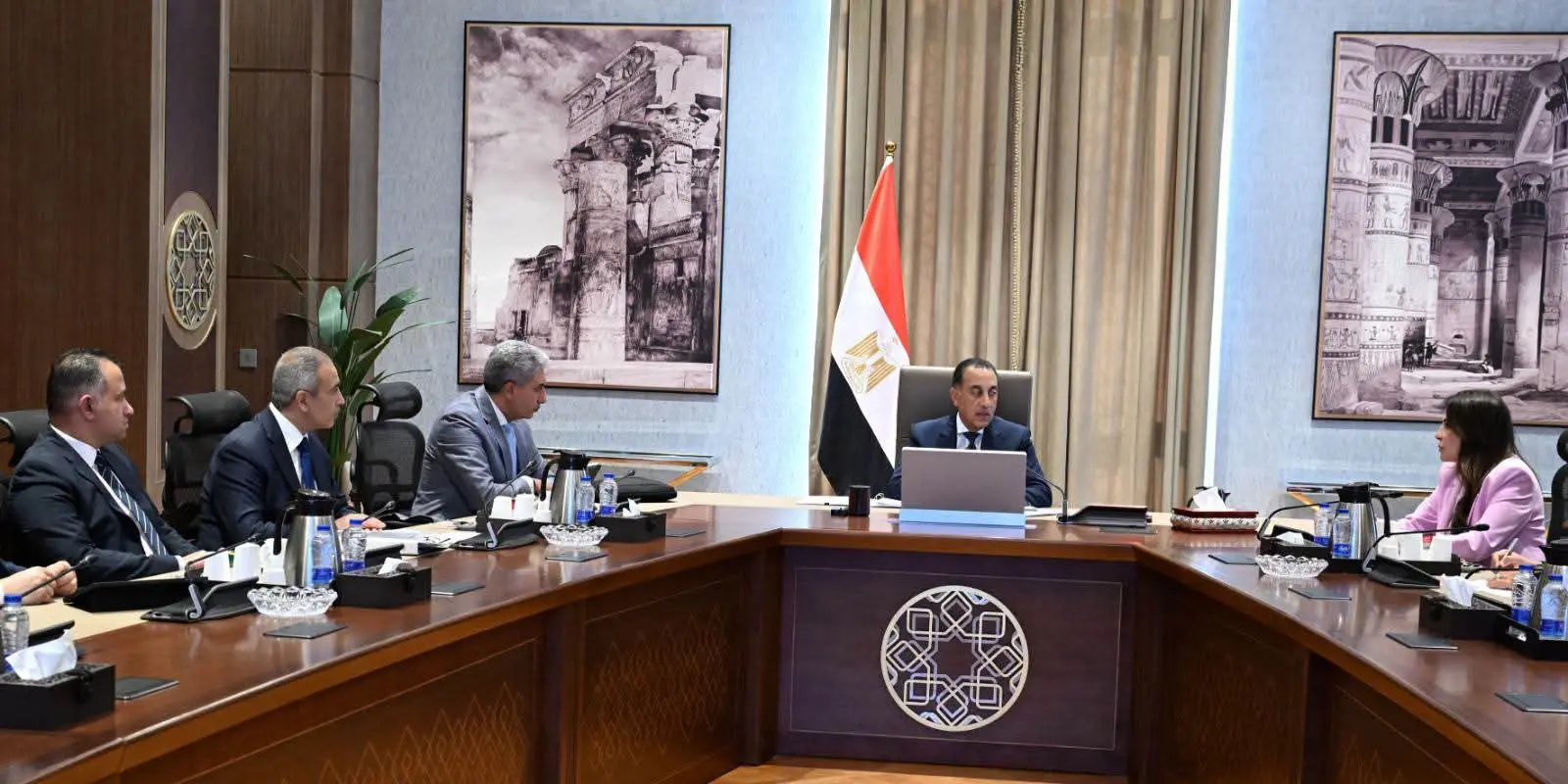 رئيس الوزراء يتابع جهود تنشيط السياحة 