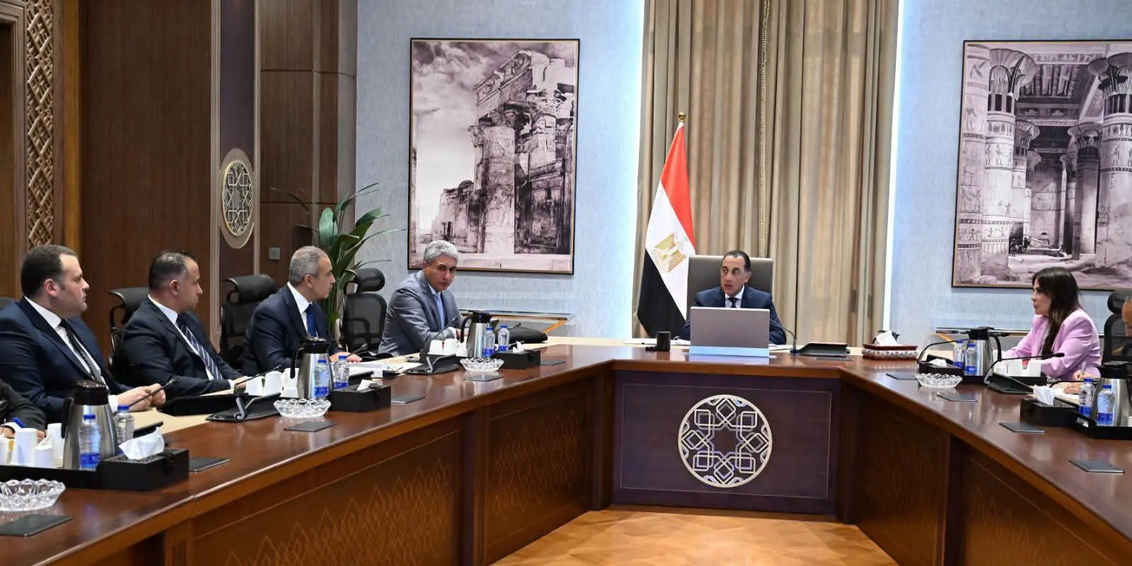 رئيس الوزراء يتابع جهود تنشيط السياحة