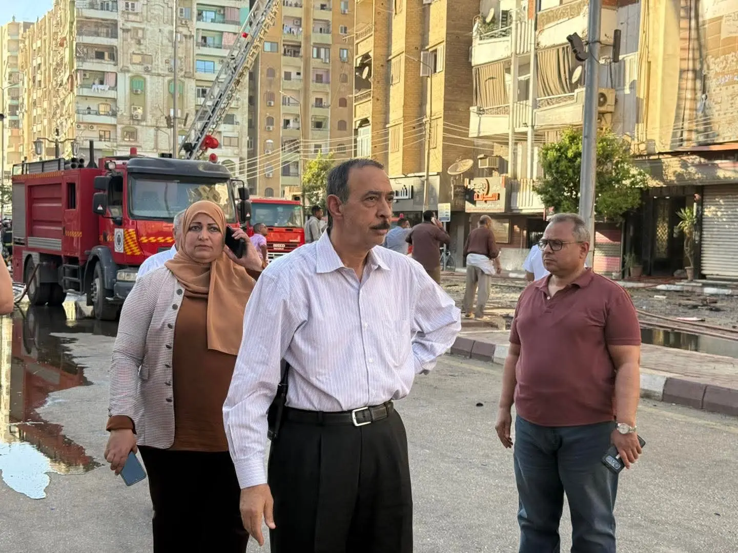 الدفع بـ8 سيارات إطفاء و6 إسعاف لإخماد حريق برج معهد الاتصالات بسوهاج