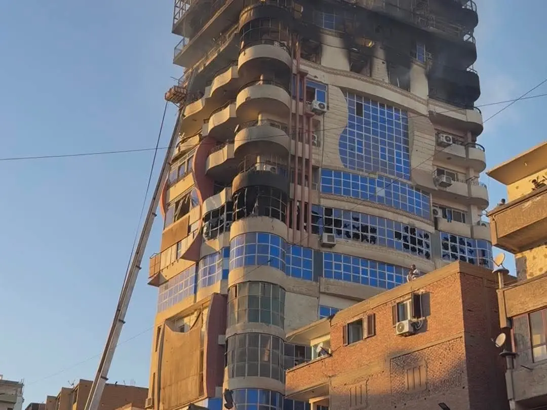 السيطرة على حريق برج معهد الاتصالات بسوهاج ونقل 6 مصابين للمستشفى