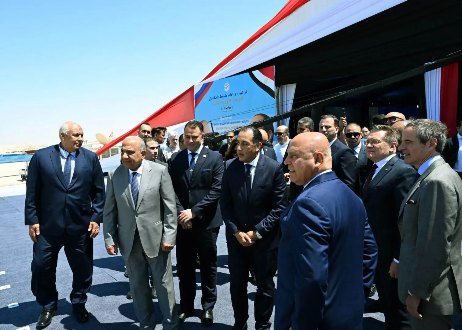 رئيس الوزراء يشهد تركيب وعاء ضغط المفاعل للوحدة النووية الثانية بالضبعة