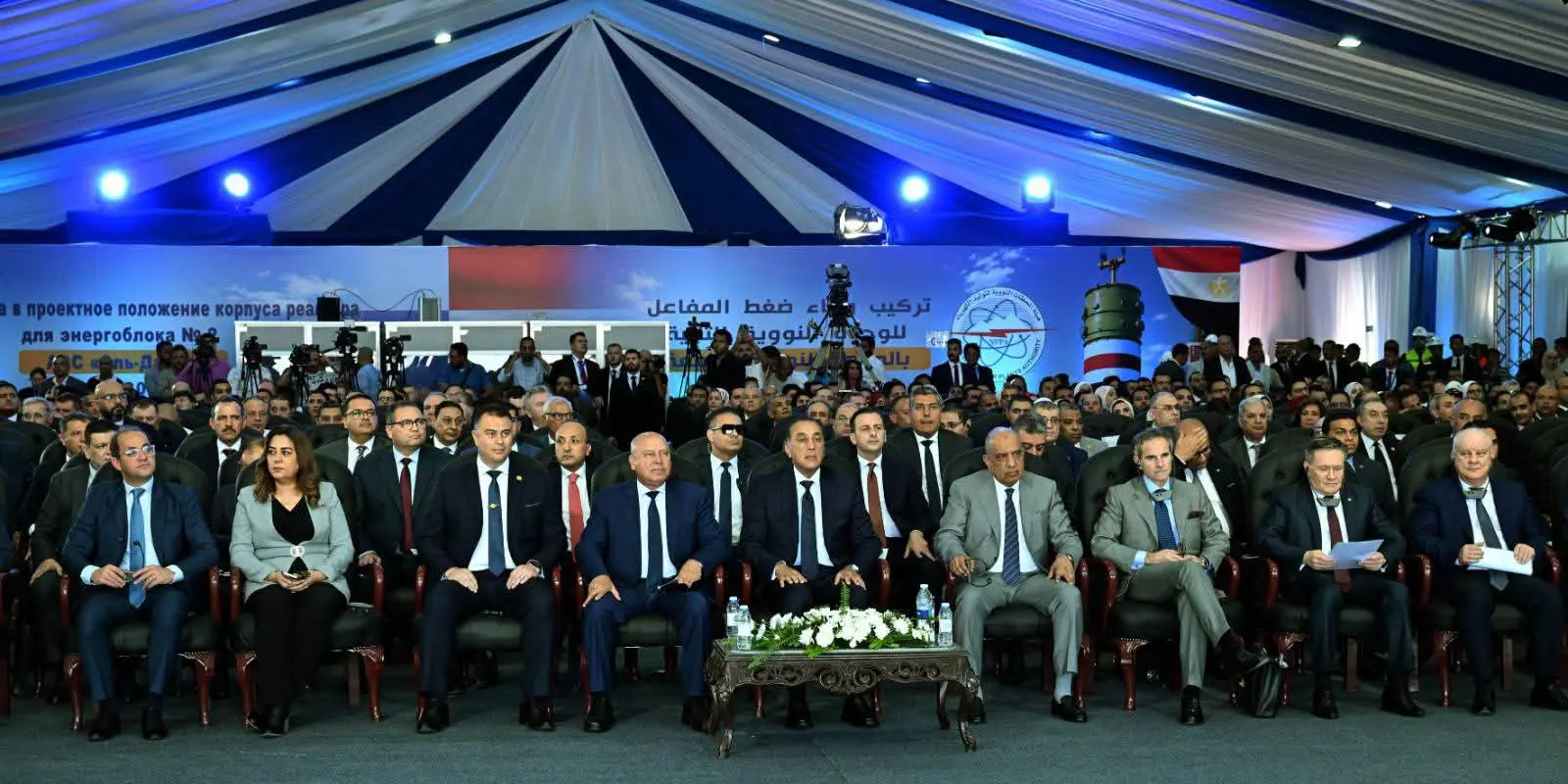 مدبولي يشهد تركيب وعاء ضغط المفاعل للوحدة النووية الثانية بمحطة الضبعة