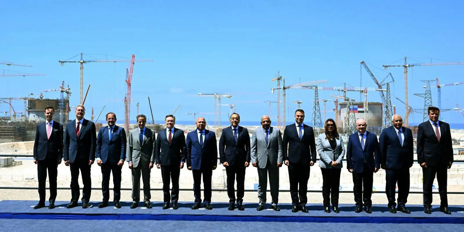 رئيس الوزراء يشهد تركيب وعاء ضغط المفاعل للوحدة النووية الثانية بالضبعة