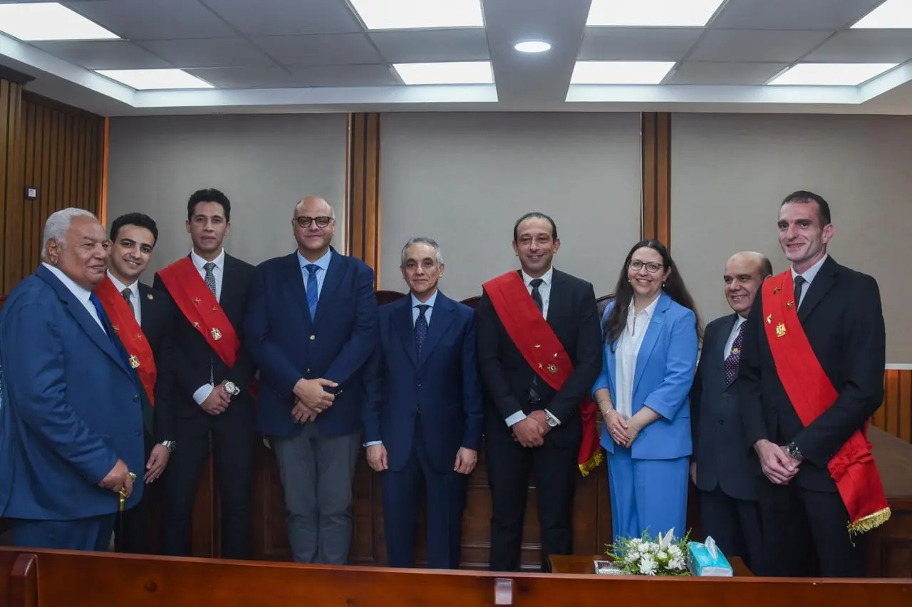 محافظ الإسكندرية و وزير العدل يفتتحان المحكمة النموذجية الصديقة للطفل وفقًا للمعايير الدولية بمحكمة شرق الإسكندرية الابت - 1000734934