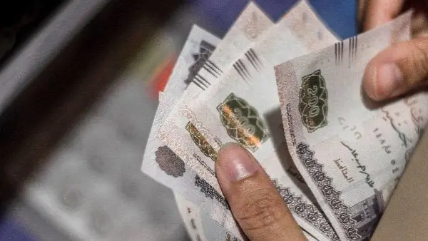 الدرجة الوظيفيةقيمة المرتب بعد الزيادة (بالجنيه) الدرجة الممتازة14,900 جنيه الدرجة العالية (أو ما يعادلها)12,900 جنيه درجة مدير عام11,400 جنيه الدرجة الأولى10,800 جنيه الدرجة الثانية9,500 جنيه الدرجة الثالثة9,100 جنيه الدرجة الرابعة9,300 جنيه الدرجة الخامسة9,100 جنيه الدرجة السادسة8,100 جنيه