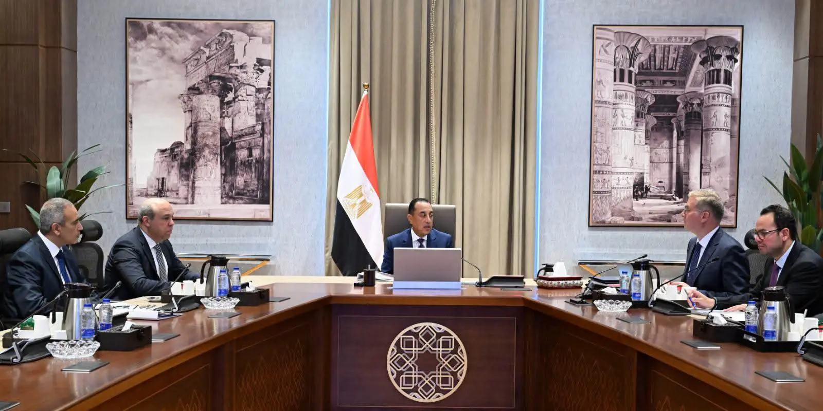 رئيس الوزراء يستعرض أول مشروع لإنتاج وقود طيران مستدام في مصر