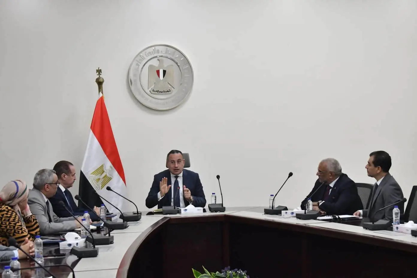 في أول لقاء مع قيادات وزارة الثقافة.. قنصوة يوجه بتكثيف القوافل الثقافية للمحافظات
