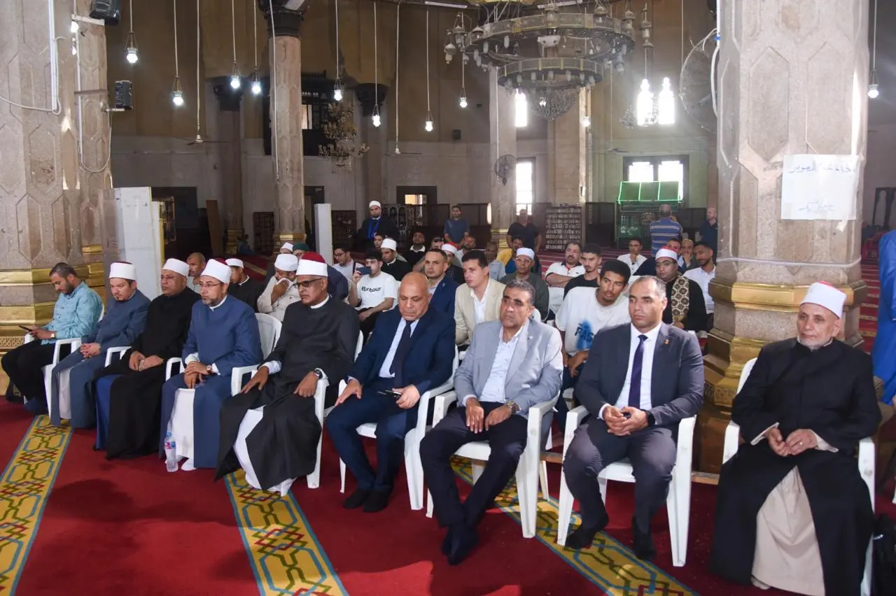 محافظ الإسكندرية يشهد انطلاق فعاليات الموسم الثاني من مسابقة "دولة التلاوة" بمسجد سيدي أبي العباس المرسي - 1000739913