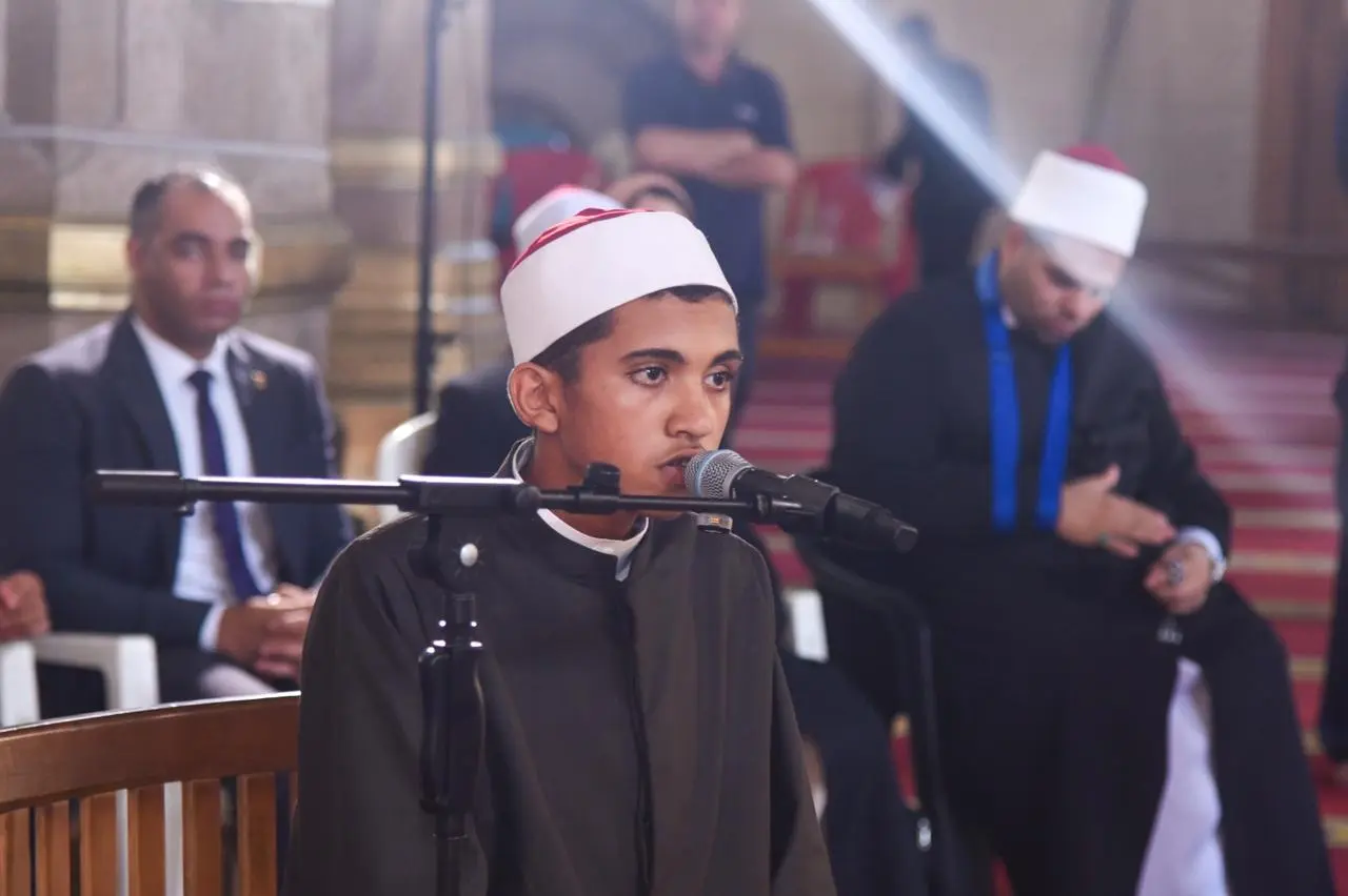محافظ الإسكندرية يشهد انطلاق فعاليات الموسم الثاني من مسابقة "دولة التلاوة" بمسجد سيدي أبي العباس المرسي - 1000739914