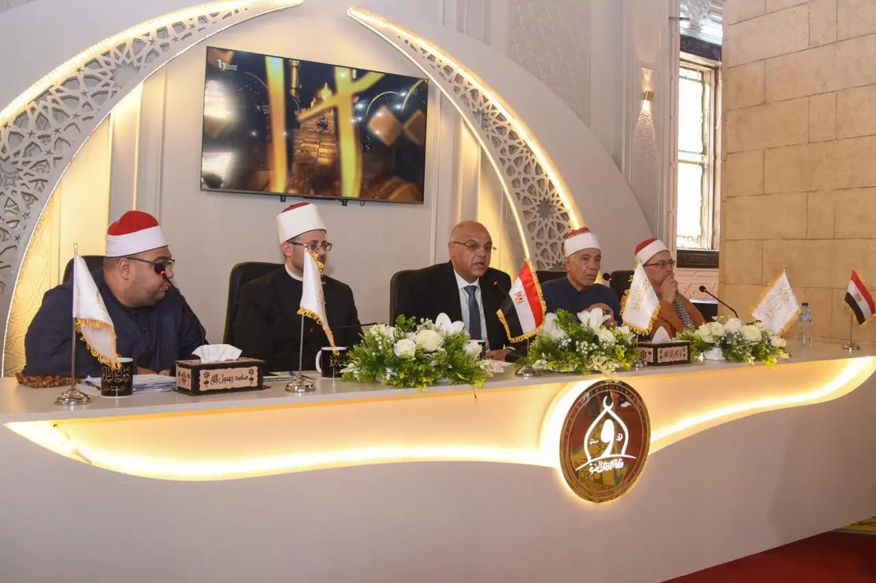 محافظ الإسكندرية يشهد انطلاق فعاليات الموسم الثاني من مسابقة "دولة التلاوة" بمسجد سيدي أبي العباس المرسي - 1000739919