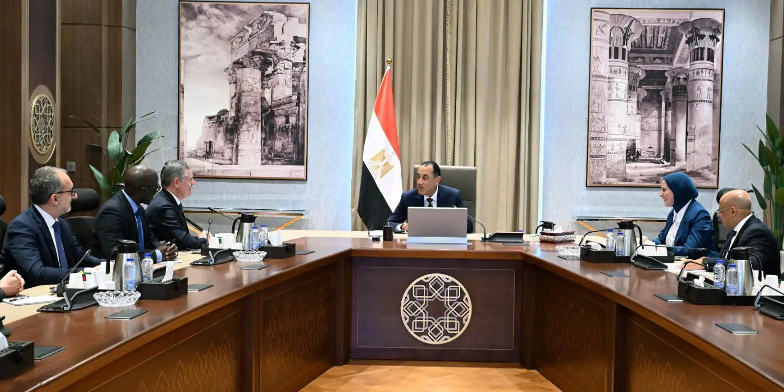رئيس الوزراء يبحث مع البنك الدولي توسيع الشراكة لدعم الإصلاحات الاقتصادية