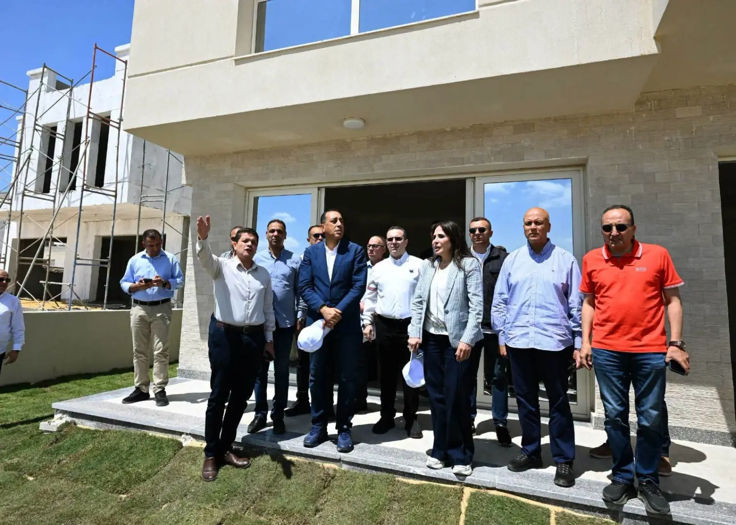 1183 وحدة سكنية وبنية متكاملة.. مدبولي يتابع مشروعًا سياحيًا واعدًا بمارينا العلمين
