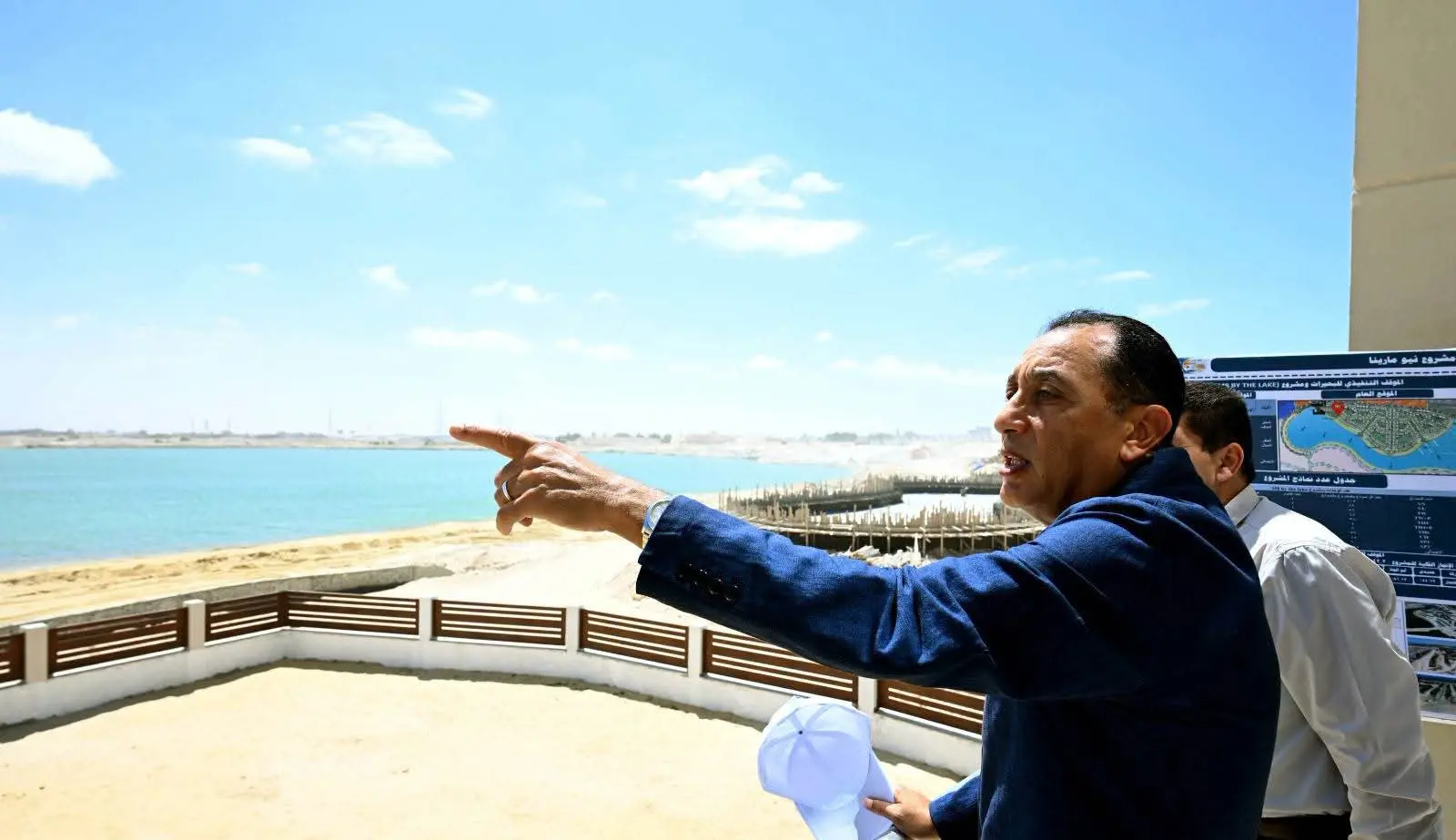 1183 وحدة سكنية وبنية متكاملة.. مدبولي يتابع مشروعًا سياحيًا واعدًا بمارينا العلمين