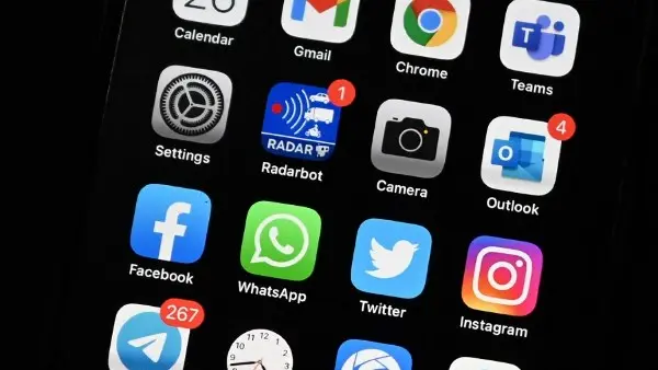 الأطفال في مرمى المخاطر الرقمية..  خبير يكشف تعرض 60% من نشء العالم للتنمر والاستغلال الإلكتروني