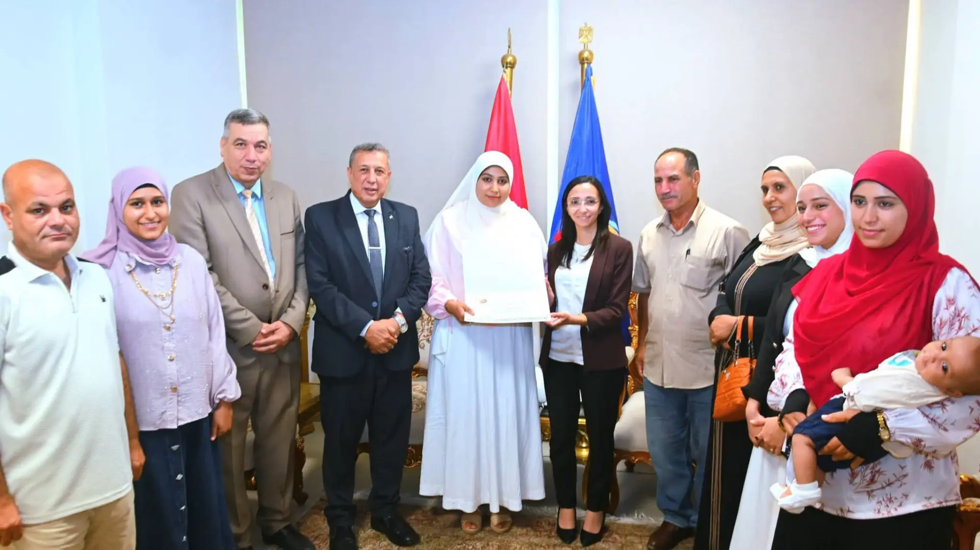 محافظ البحيرة تكرّم الأولى على الجمهورية بالدبلومات الفنية