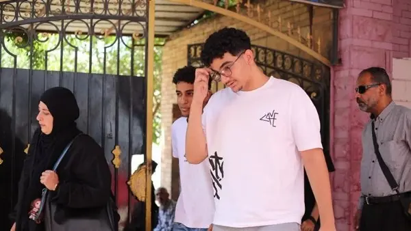 ​تتزايد حالة الترقب والانتظار بين طلاب الصف الثالث الثانوي وأولياء الأمور في مختلف المحافظات مع اقتراب انتهاء أعمال التصحيح، حيث يزداد البحث بشكل مكثف عن موعد نتيجة الثانوية العامة 2026 لحسم حالة القلق التي تعيشها الأسرة المصرية. 