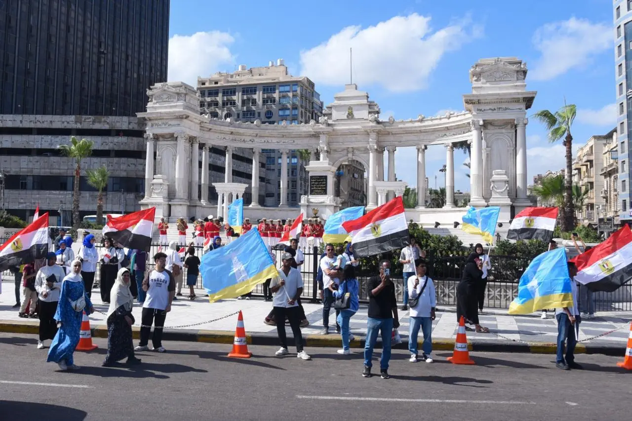 محافظ الإسكندرية يُطلق فعاليات العيد القومي الـ74 للمحافظة ويشهد الموسيقى العسكرية وعروضا مبهرة للدراجات البخارية