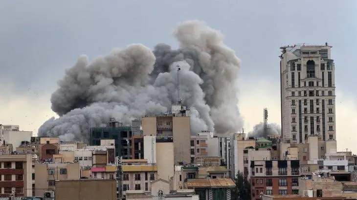 بين فكي الكماشة.. كيف يعيد الصراع الأمريكي الإيراني تشكيل مستقبل الاقتصاد المصري؟ - 1000750935