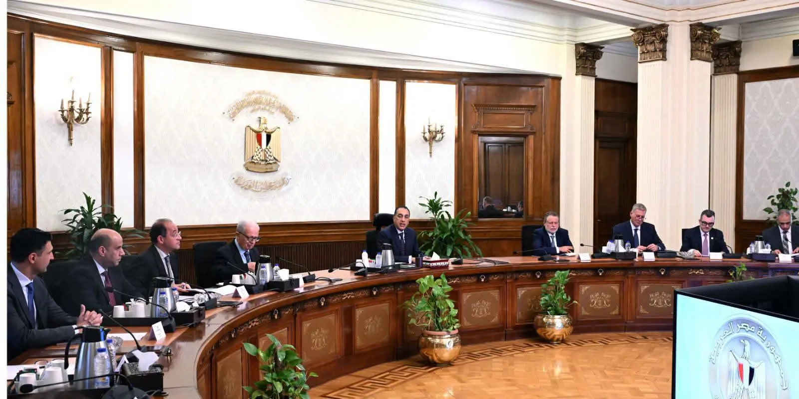 تكليف رئاسي.. الحكومة تبدأ صياغة برنامج اقتصادي وطني لمرحلة ما بعد صندوق النقد الدولي