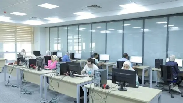 يواصل طلاب الثانوية العامة 2026 من شعبة علمي علوم الحاصلون على مجموع 65%-70% البحث عن الكليات والمعاهد المتاحة لهم خلال تنسيق الجامعات، بالتزامن مع ترقب إعلان الحدود الدنيا الرسمية للقبول بمختلف الكليات والمعاهد للعام الجامعي 2026-2027.