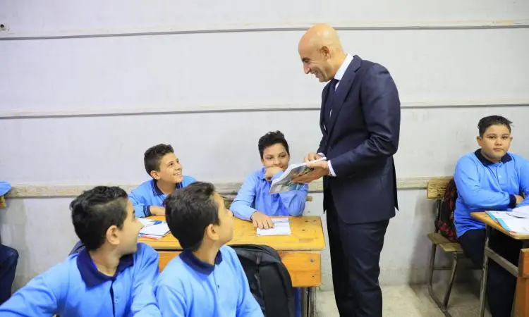 ​حسمت وزارة التربية والتعليم والتعليم الفني الجدل المثار حول موعد بداية العام الدراسي الجديد 2026/ 2027؛ حيث أصدرت بيانًا رسميًا أعلنت فيه التفاصيل الكاملة للخريطة الزمنية المقررة، نافية بشكل قاطع وجود أي اتجاه لتعديل المواعيد أو تأجيل انطلاق الدراسة بالمدارس على مستوى الجمهورية